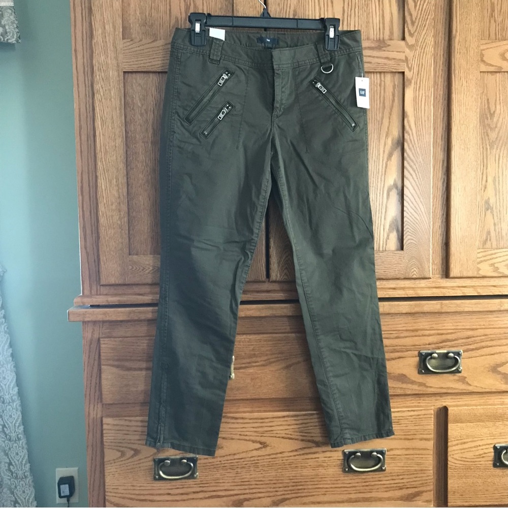 NWT Gap Army Green Ankle Pants